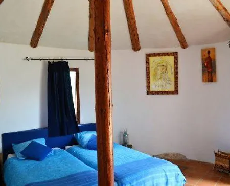 Domaine La Ferme Du Mege Frühstückspension *